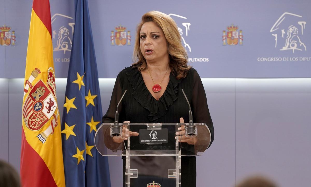 La diputada de Coalición Canaria, Cristina Valido, durante la rueda de prensa posterior a la reunión que ha mantenido con el rey Felipe VI.