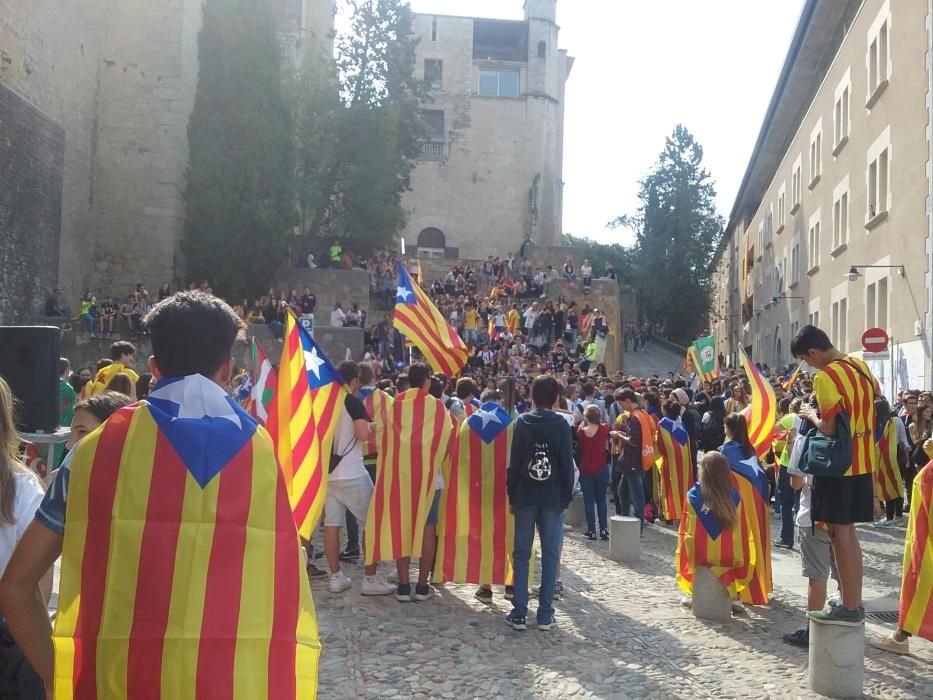 Estudiants, professors i personal de la UdG s'han manifestat a Girona