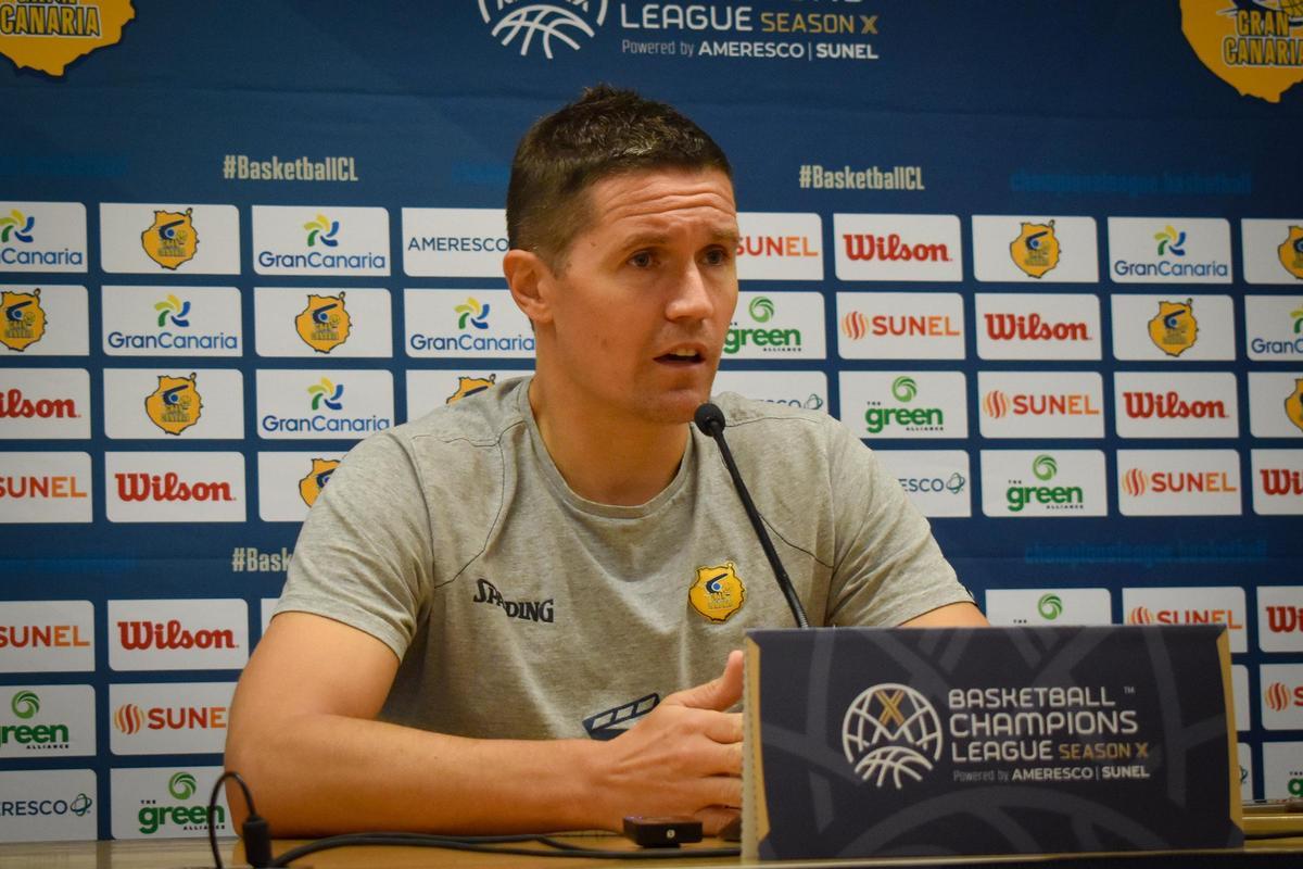Jaka Lakovic, durante la previa del duelo ante el KK Spartak.