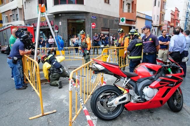 Efectivos de los Bomberos de Las Palmas de Gran ...