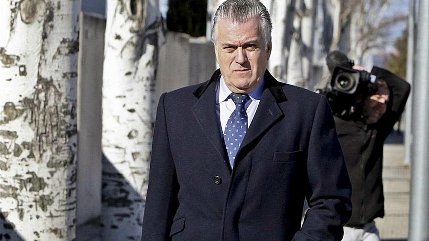 Bárcenas sortint de declarar davant l&#039;Audiència Nacional.