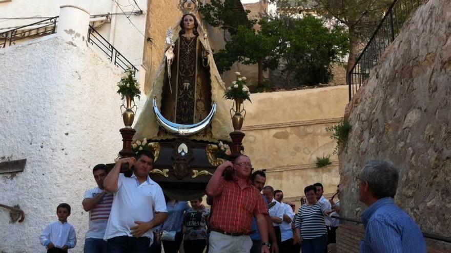 Traslado de la Virgen del Carmen hasta la parroquia de San Miguel