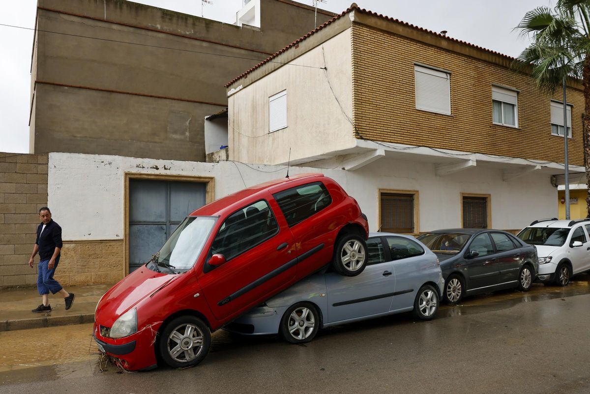 La Guardia Civil busca a un camionero desaparecido en lAlcudia (Valencia) tras las lluvias