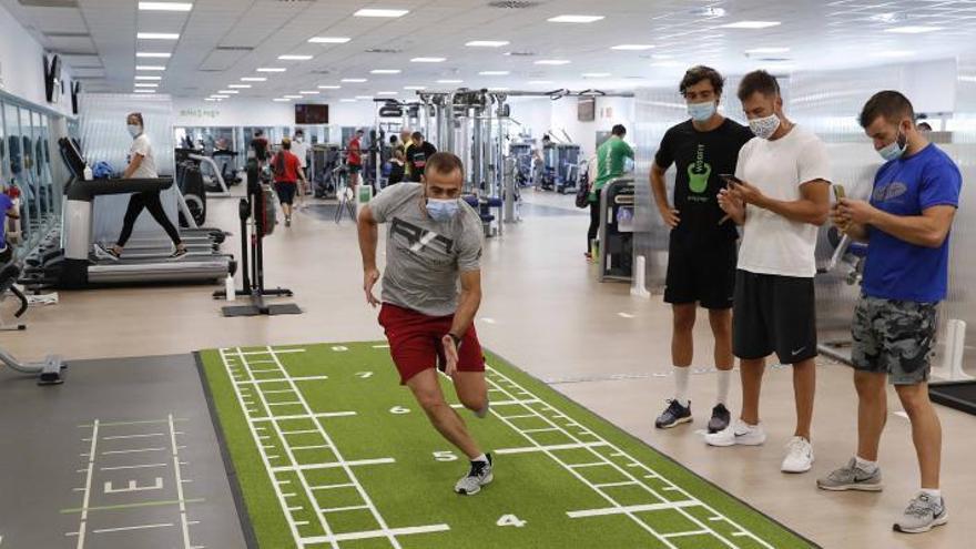 Los gimnasios cogen aliento en un junio atípico