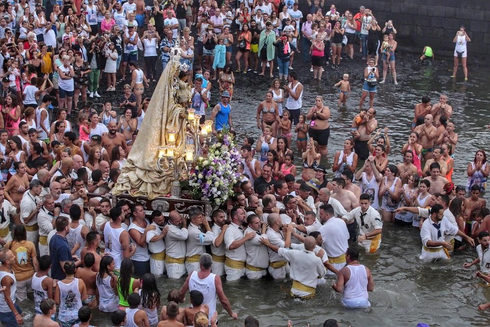 Shipley suave perdonar Embarcación de la Virgen del Carmen en Puerto de la Cruz, julio de 2019 -  El Día