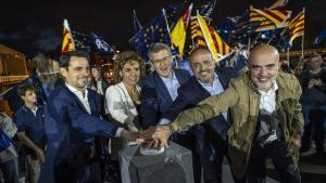 Acto de inicio de campaña de las elecciones europeas con la candidata Dolors Montserrat; el presidente del PP, Alberto Núñez Feijóo; y el presidente del PPC y candidato a la presidencia de la Generalitat, Alejandro Fernández; el presidente del PP de Barcelona, Manu Reyes; y el edil de Barcelona Dani Sirera.