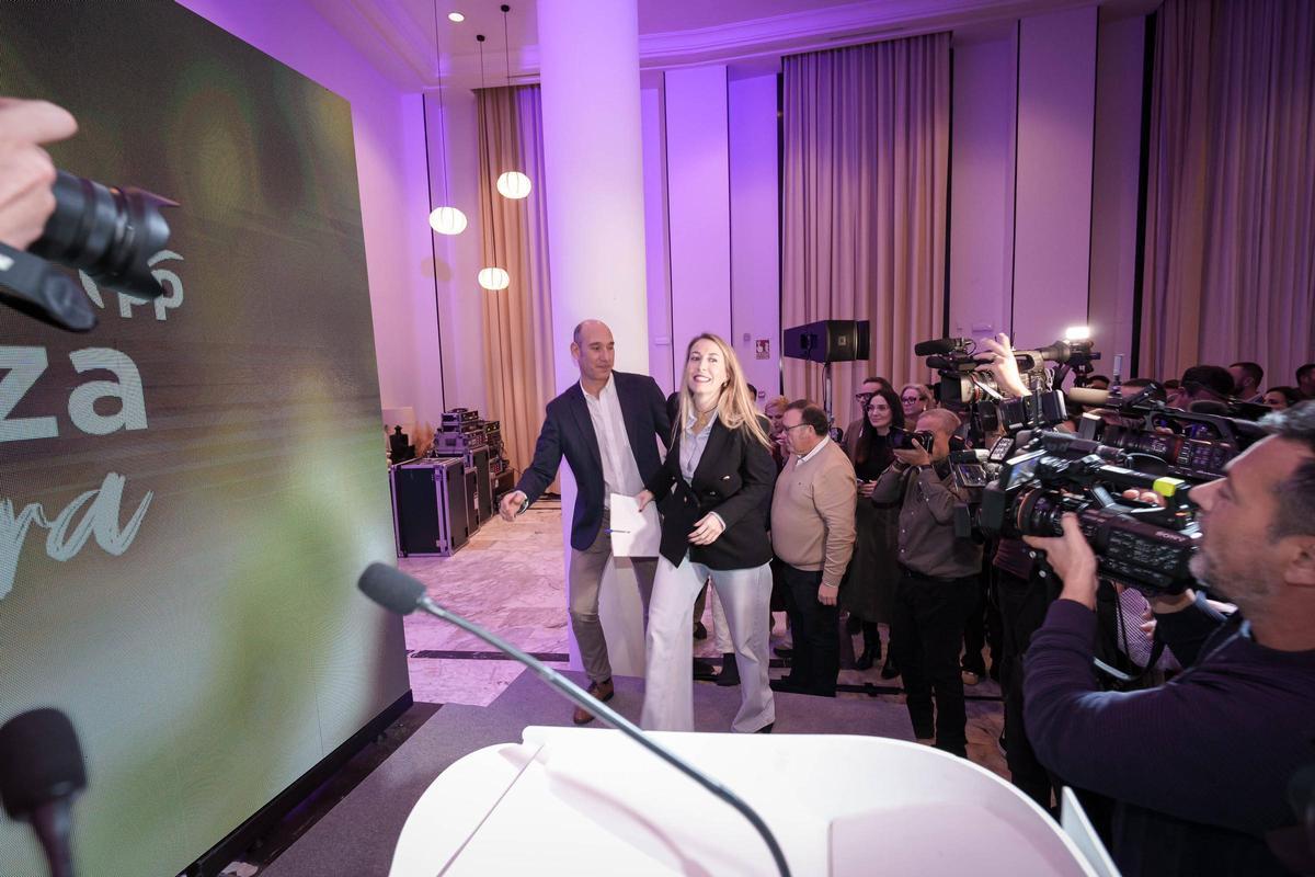 FOTOGALERÍA | María Guardiola gana las elecciones