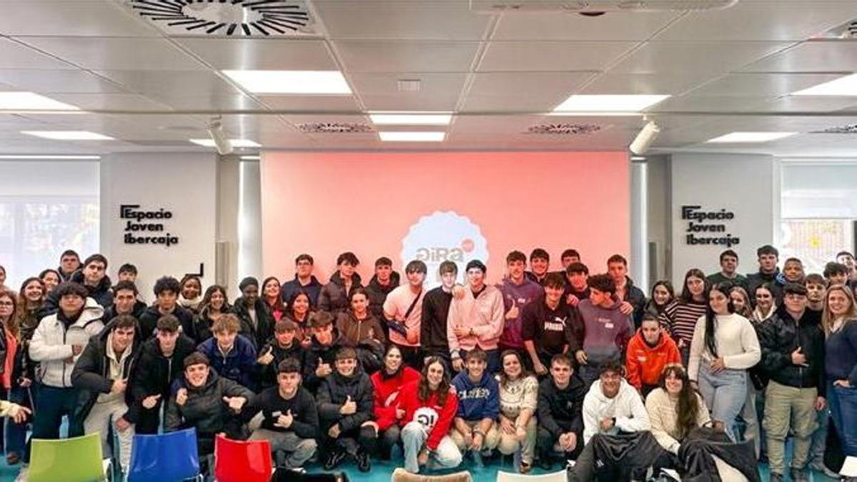 Estudiantes del centro Océano Atlántico participaron en una de las sesiones de formación de GIRA Jóvenes en Zaragoza.