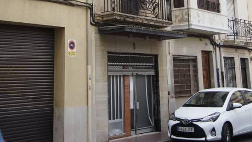 Un niño de 2 años herido en Castelló al caerle encima la claraboya de la cocina