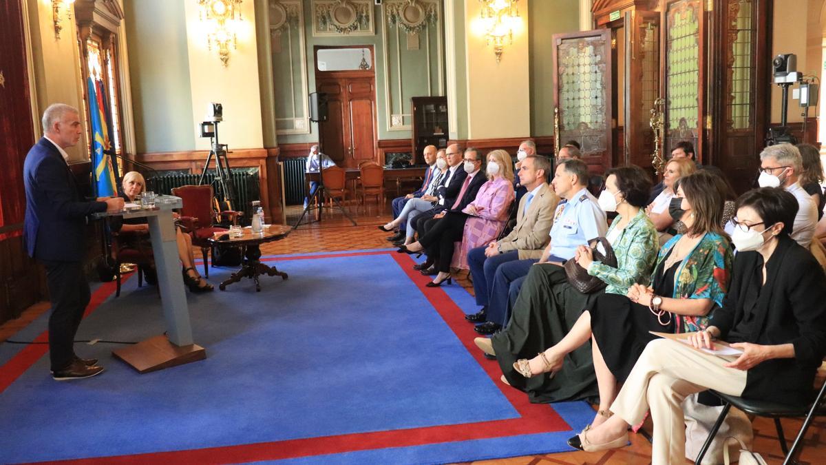 Asistentes en la conferencia sobre &quot;Globalización, estado social y democracia&quot;