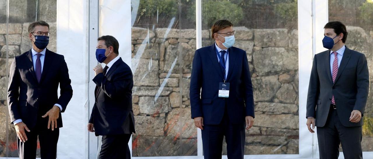 Los presidentes de Galicia, Castilla-La Mancha, Comunidad Valenciana y Castilla y León en el Foro de La Toja.