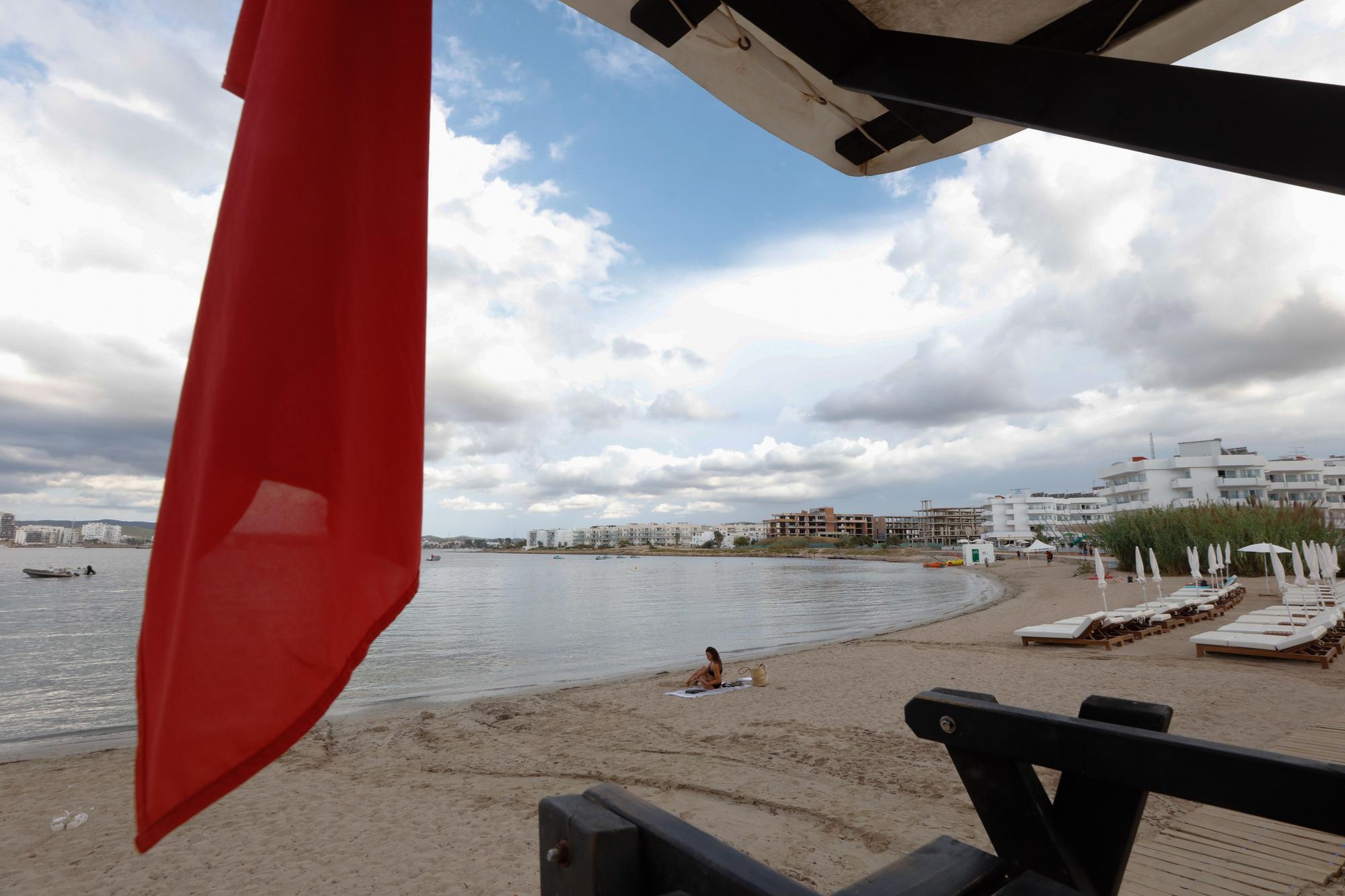 Nuevo vertido de fecales en la playa de Punta Xinxó de Ibiza