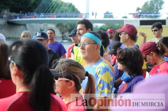 Marcha Nórdica en la mota del río Segura