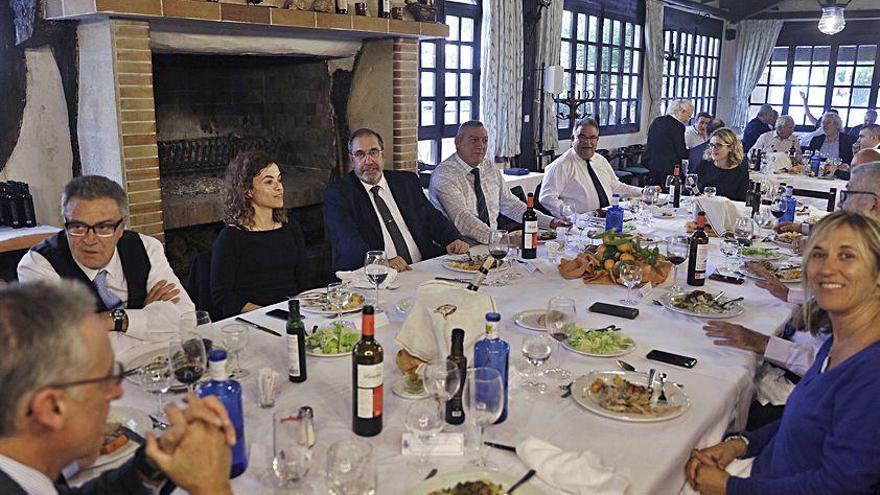 El comisario Antonio Jarabo, con la delegada del Gobierno, Rosario Sánchez y el general Cifuentes.