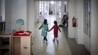 Matemáticas y Lenguas: las escuelas catalanas reciben las primeras guías de 'aprendizajes básicos' para primaria y ESO