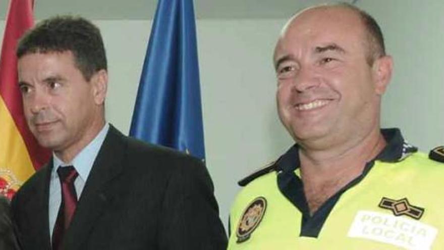 Dolón relega al exdirector de la Policía y a seis de los mandos que éste nombró