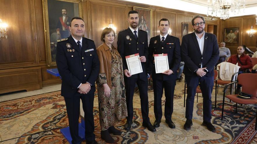 Rafael Rodríguez, Mariví Monteserín, Jonathan Román, Daniel Carreño y Noé Vega, ayer.  | MIKI LÓPEZ