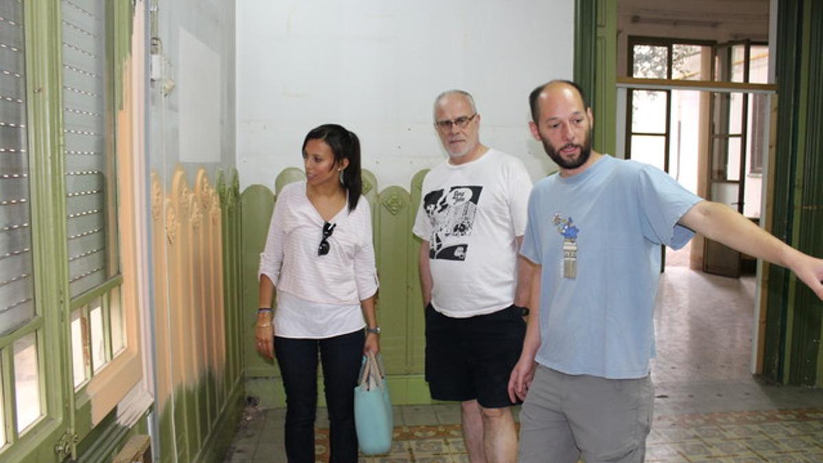 La teniente de alcalde de Servicios Sociales, Marta Farrés, visita las obras de la nueva sede de Grandalla