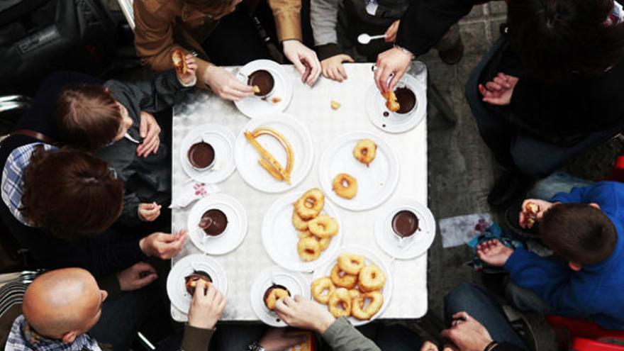 Los churros con chocolate son típicos de año nuevo.