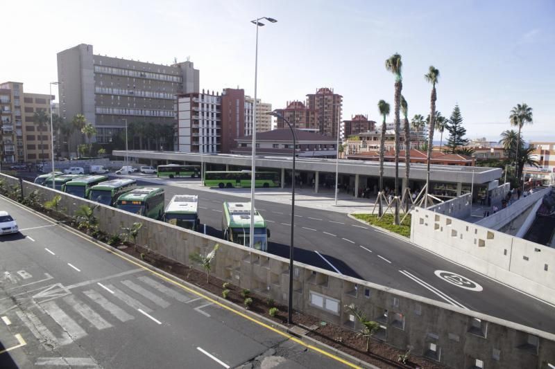 El presidente del Cabildo de Tenerife, Pedro Martín, y el director insular de Movilidad, José Alberto León, asisten a la inauguración de la estación de guaguas de Puerto de la Cruz | 22/11/2019 | Fotógrafo: Delia Padrón