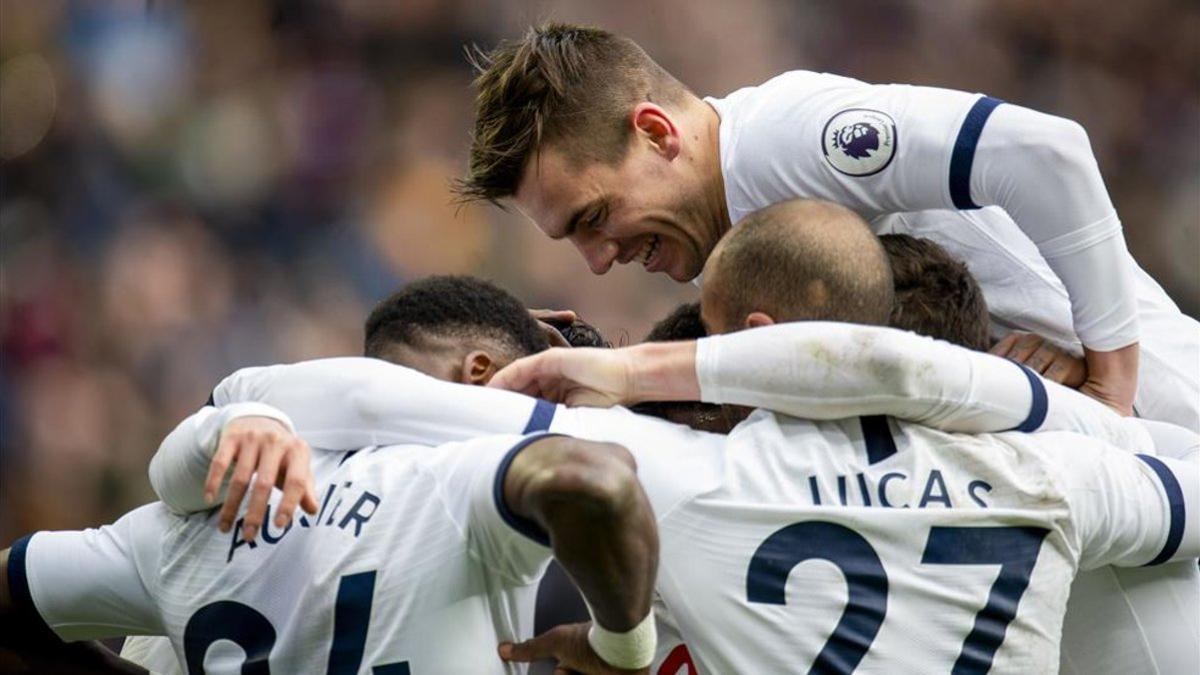 El Tottenham, durante un partido ante el Aston Villa