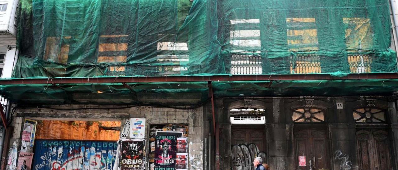 Edificio en ruinas en el centro de A Coruña