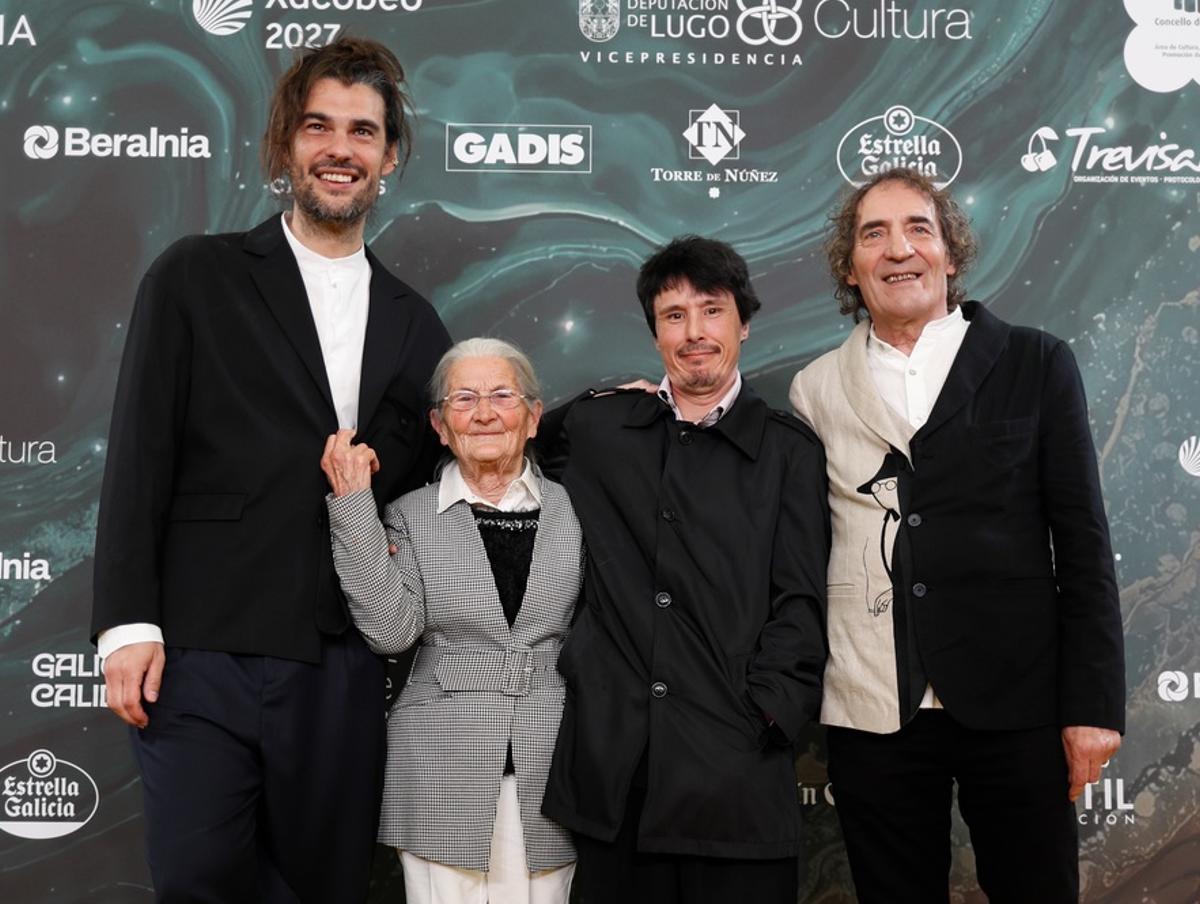 Oliver Laxe, cos actores de O que arde e Mimosas.