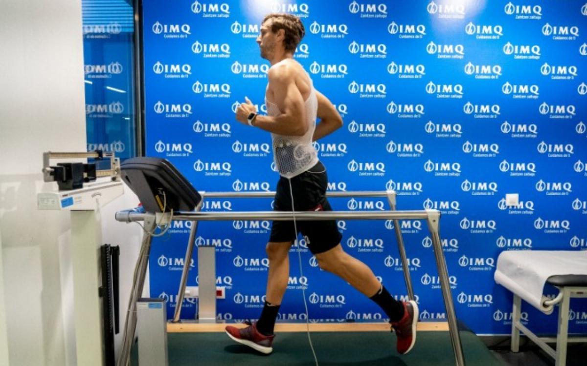 Fernando Llorente pasa el reconocimiento médico