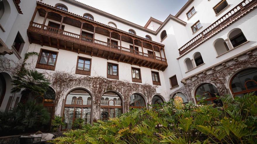 Un emblemático enclave de la Rambla de Santa Cruz celebra su 75 aniversario