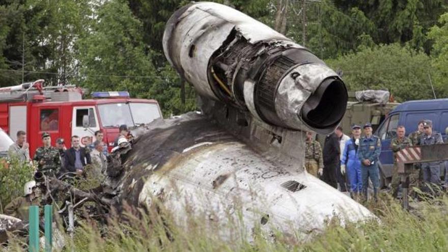 Mueren 44 pasajeros de un avión estrellado al norte de Rusia