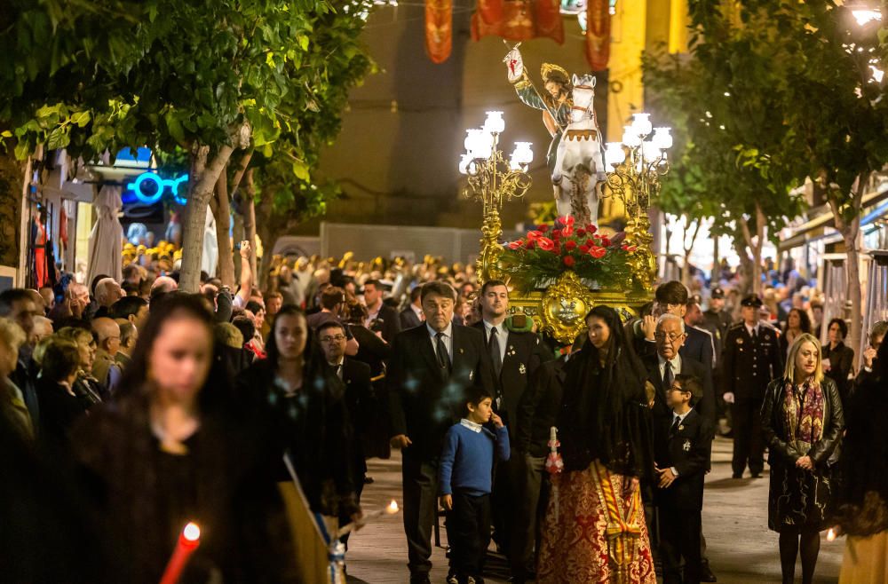 Las calles se llenan de gente en la procesión de San Jaime