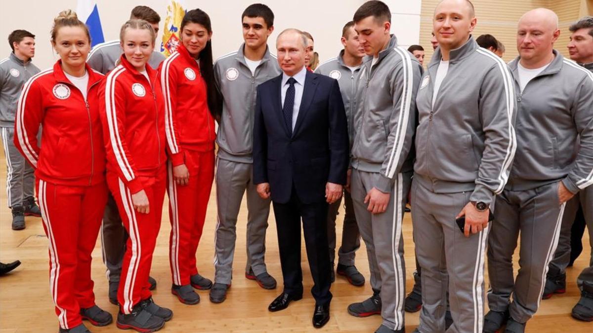 Putin, con una delegación de atletas para los Juegos de PyeongChang