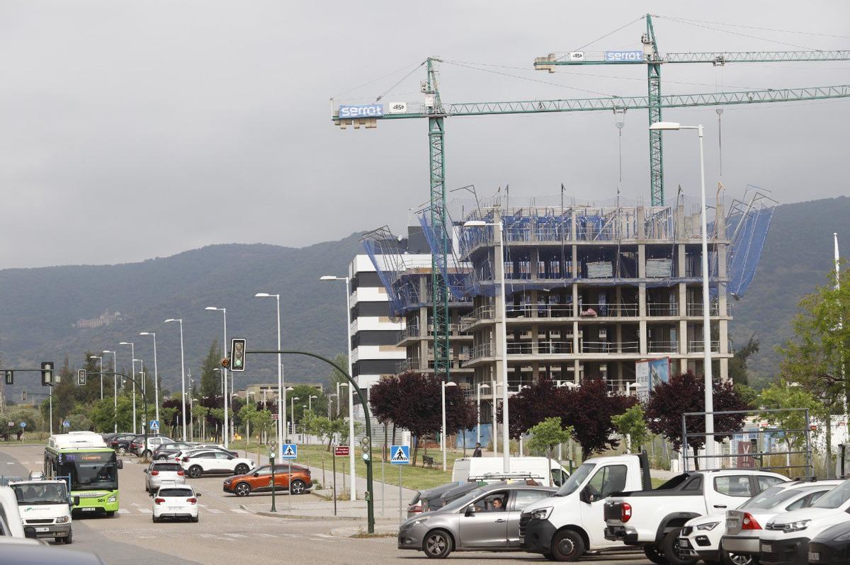 Construcción de un bloque de viviendas en la zona de poniente.