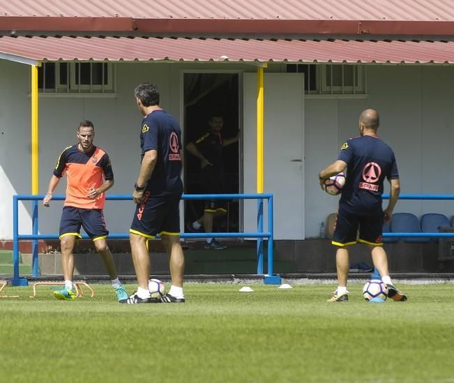 ENTRENAMIENTO DE LA UD LAS PALMAS Y ENTREVISTGA ...