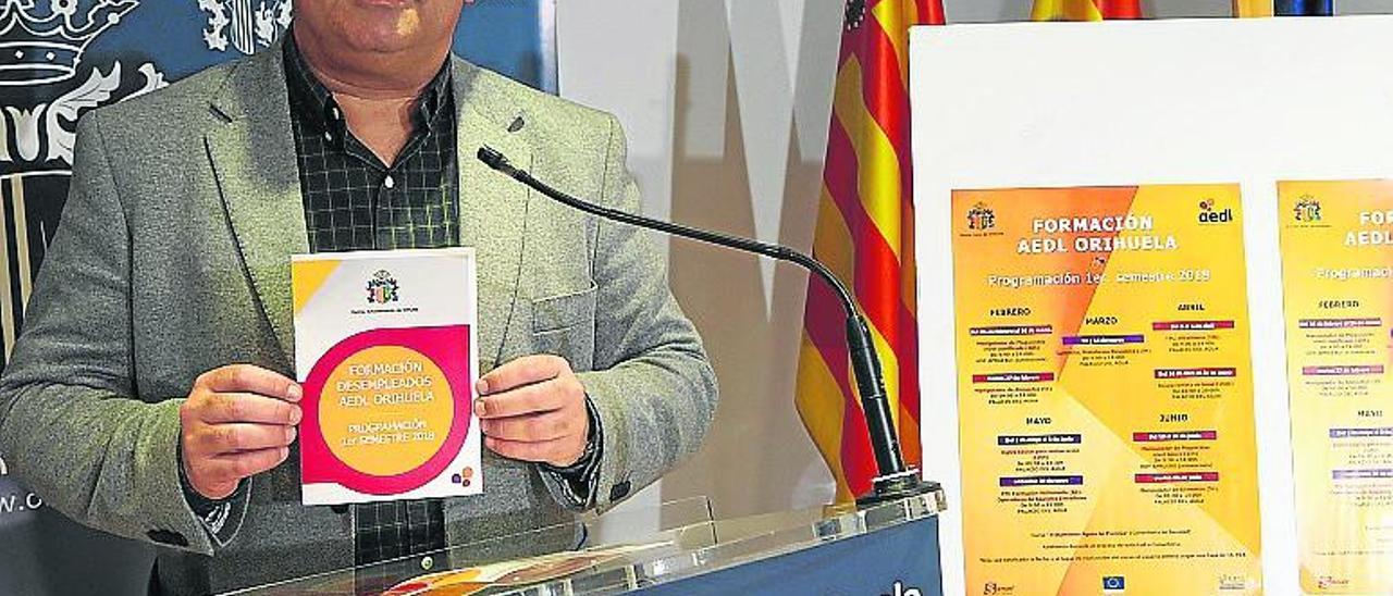 Víctor Valverde: «Orihuela tiene la menor tasa de paro de la provincia»