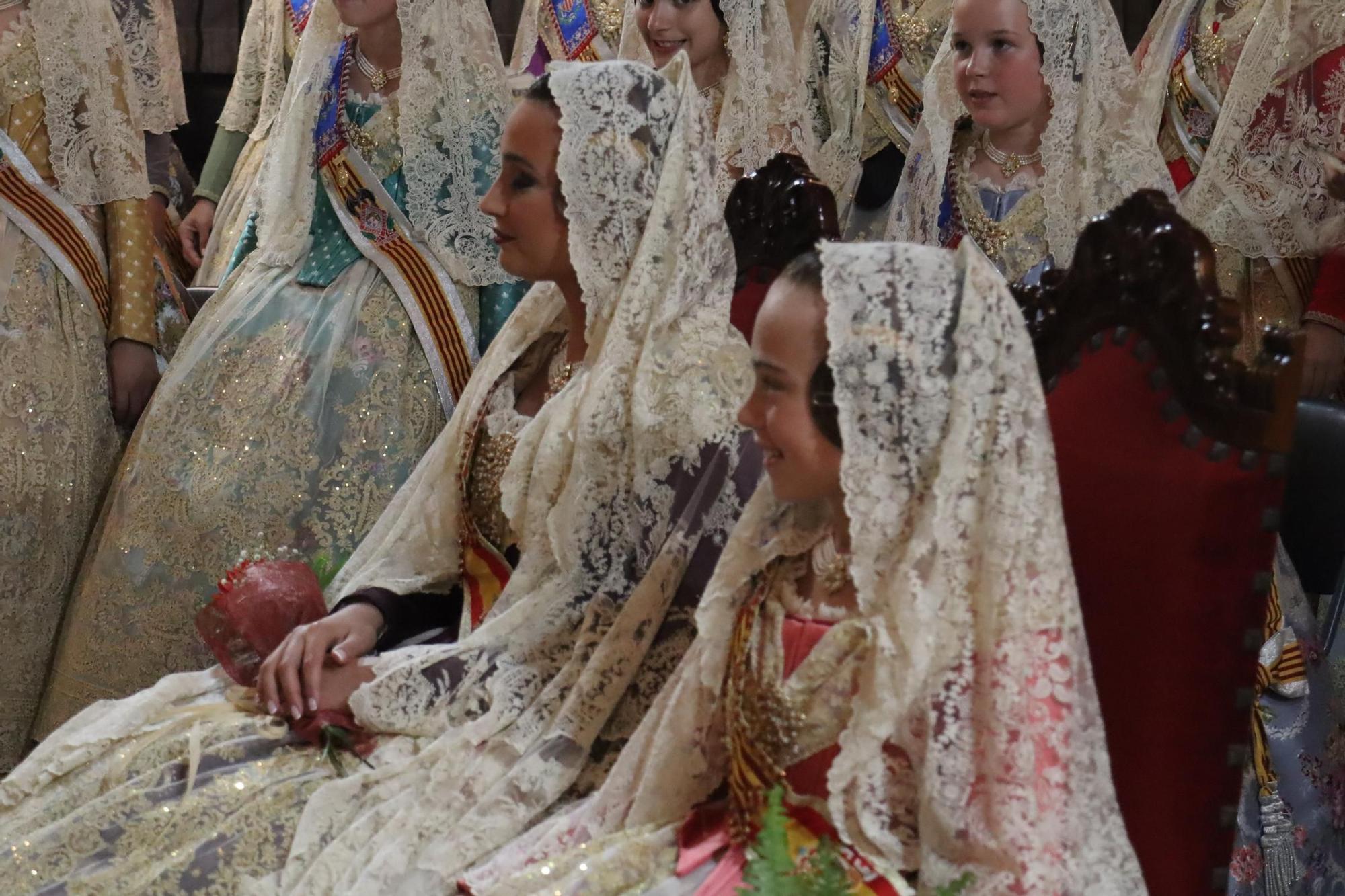 Así ha sido el Besamanos de las falleras mayores y cortes de honor 2025