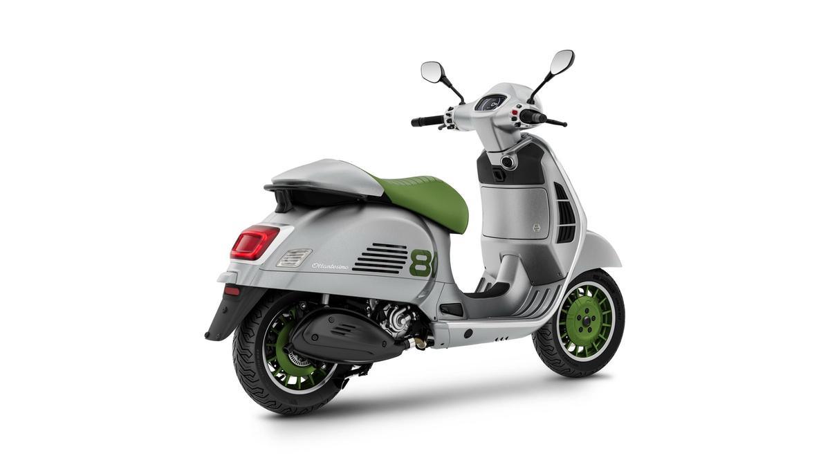 Gövde, Vespa'ya kökeninden bu yana kişilik kazandıran malzemeyi anımsatan, çıplak çelikten ilham alan bir kaplamaya sahiptir.