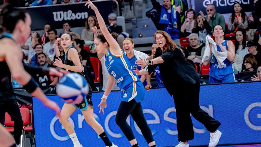 ¡Brutal Iyana Martín!: así decidió el partido la jugadora ovetense para meter a su equipo en las semifinales de la Copa de la Reina