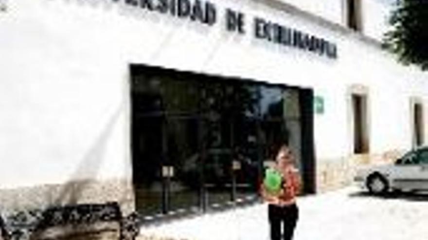 El Ateneo propone trasladar Biblioteconomía al campus