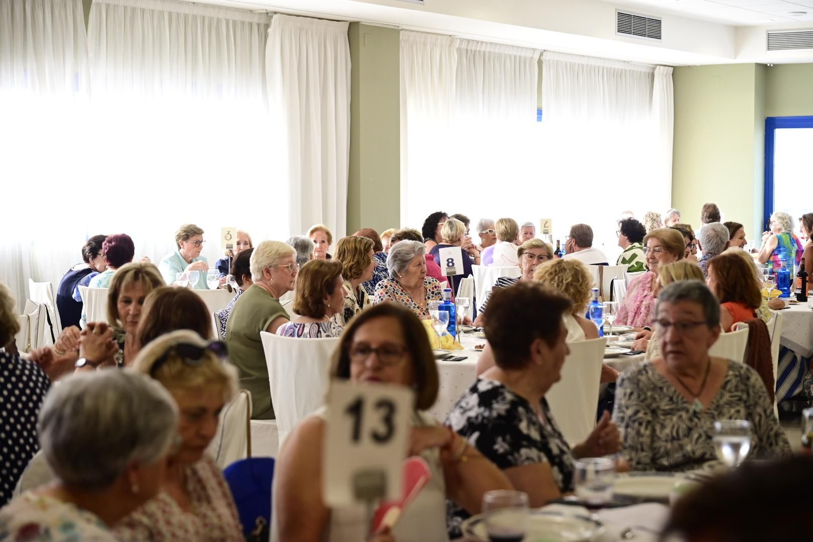 Gala solidaria a beneficio de la Asociación Conta el Cáncer en Castelló