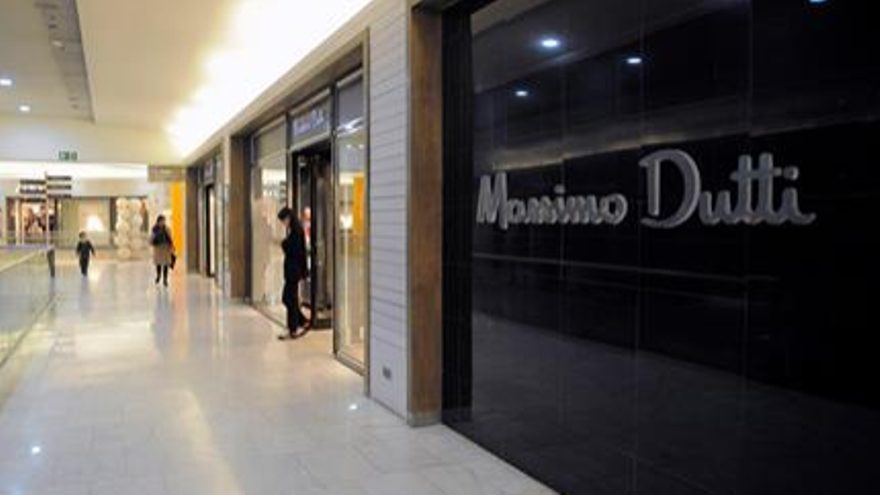 Trabajadores de Massimo Dutti de Modoo critican que les envíen fuera de  Asturias - La Nueva España