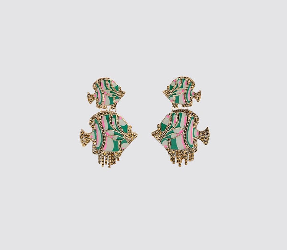 Pendientes peces joya de Zara (precio: 12,95 euros).