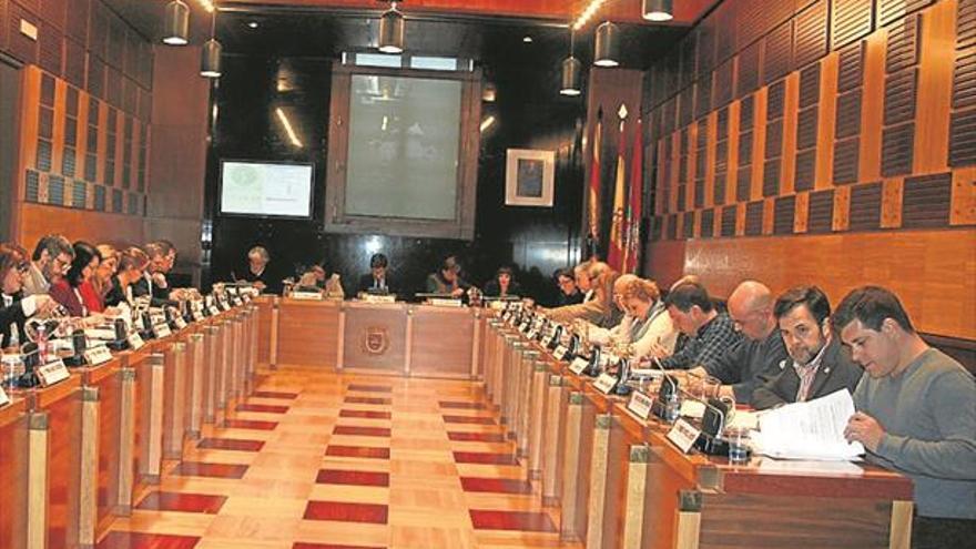 El pleno rechaza reprobar a Lambán y Celaya