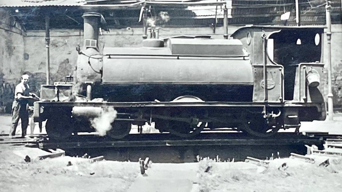 Una de las locomotoras a vapor de la línea