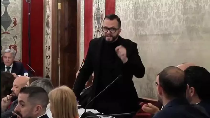 Rafa Mas, de Compromís, exige a Vox que rectifique sus comentarios "homófobos"