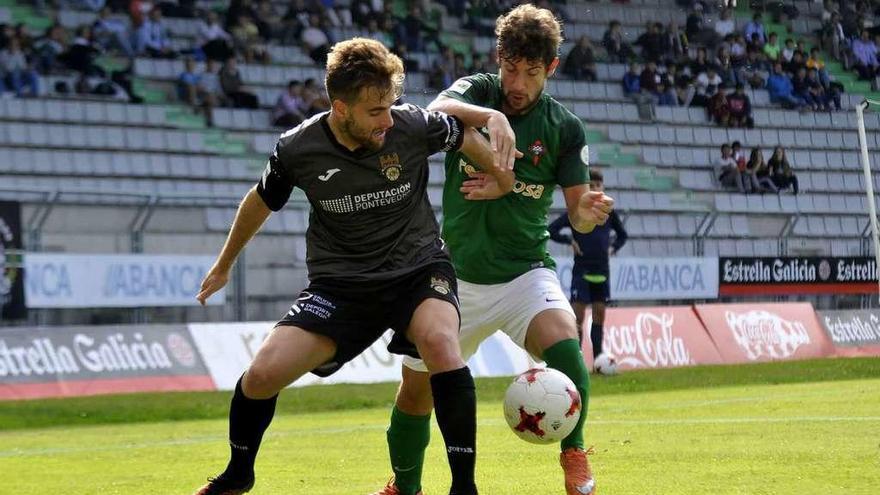 Álex González en el partido de A Malata de la primera vuelta. // Área 11