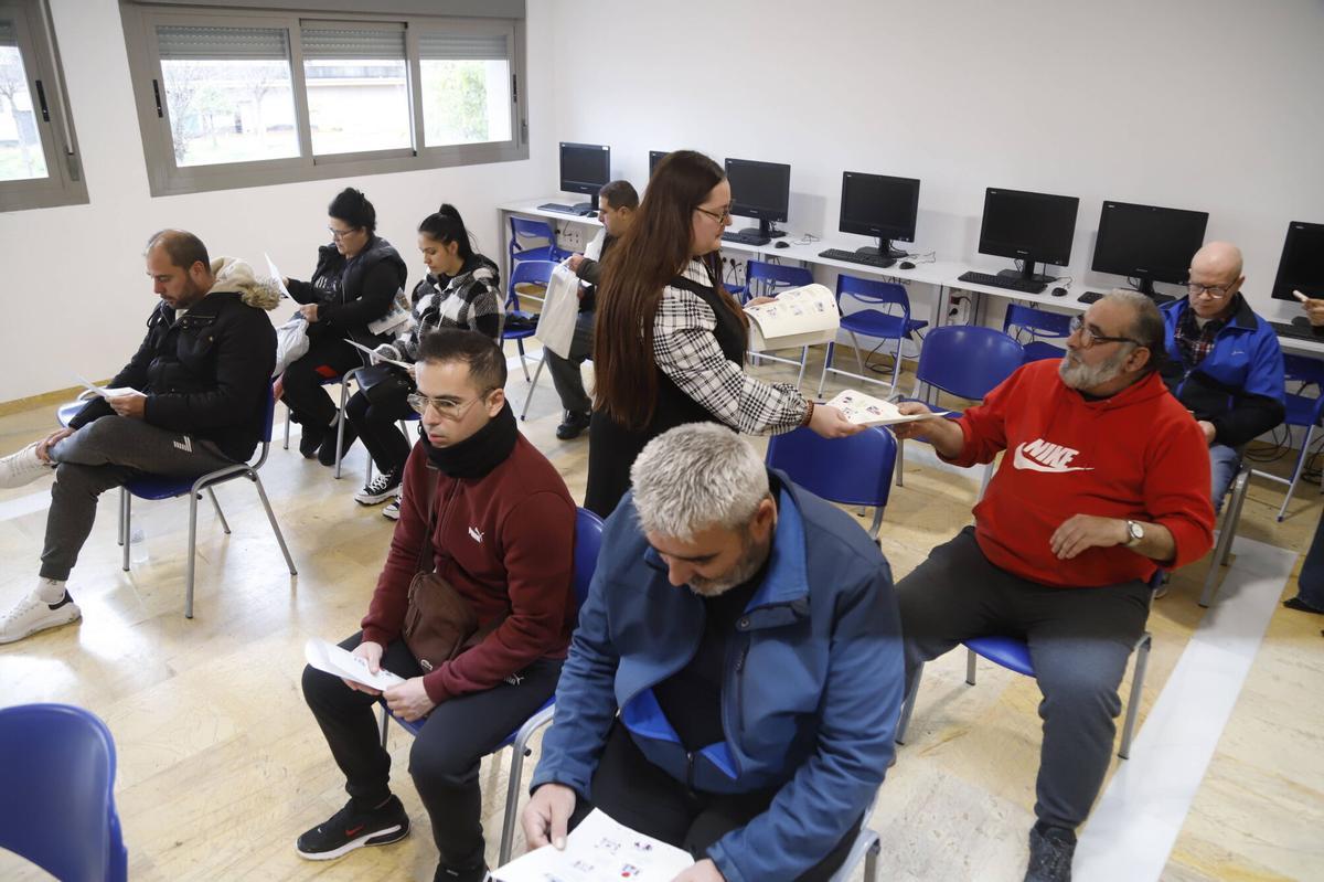 A.J.González Córdoba La teniente de alcalde y delegada de Servicios Sociales, Eva Contador, inaugura el nuevo Centro Complementario de Recursos Sociales Guadalquivir
