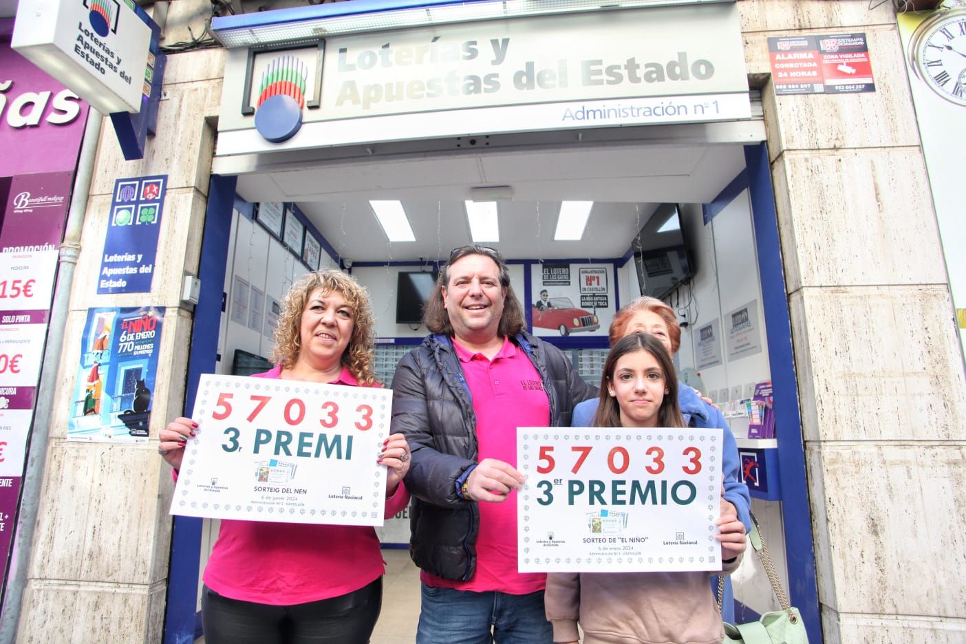 Las mejores imágenes: El primer premio de El Niño cae en Castelló y Vinaròs