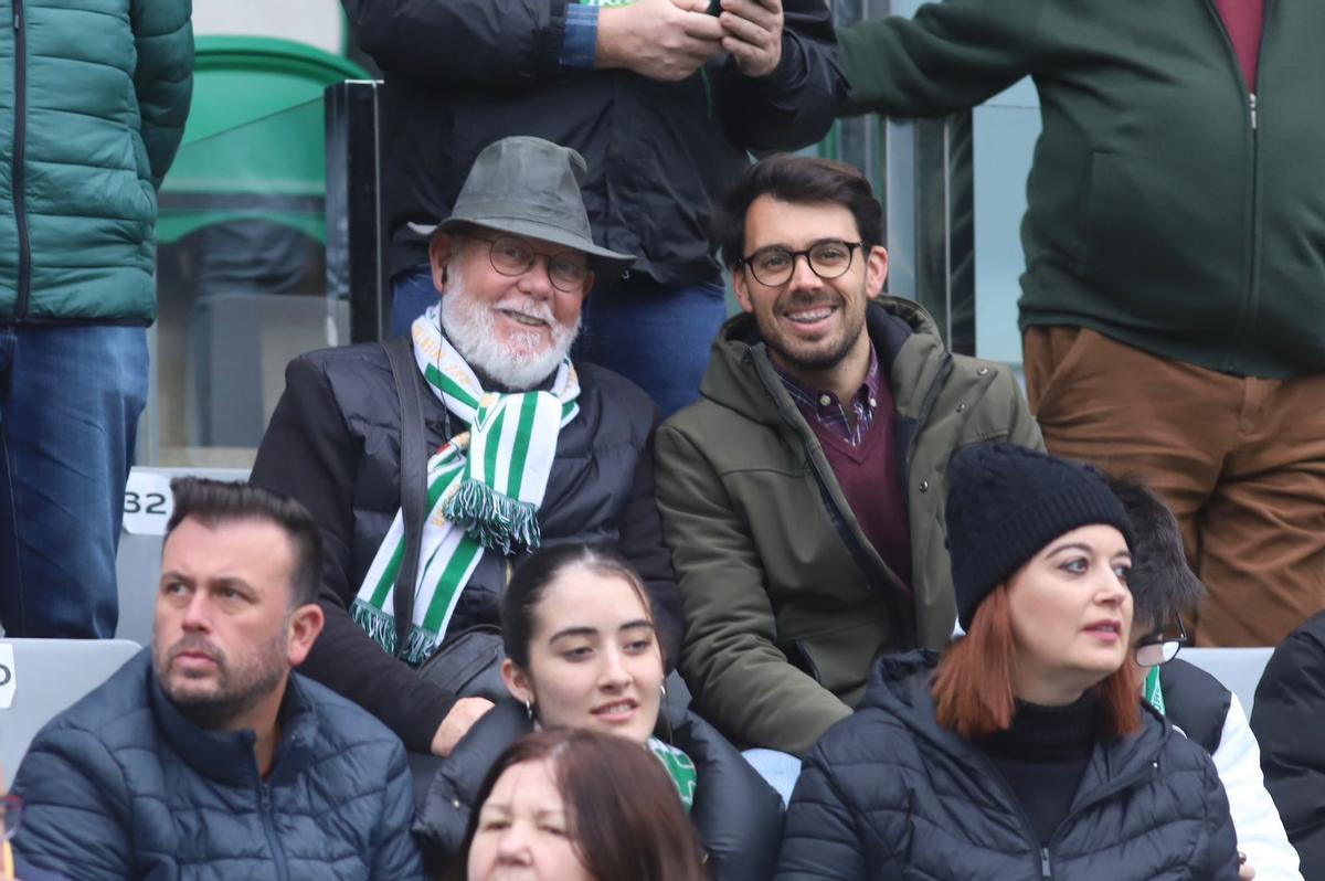 Córdoba CF-Melilla: las imágenes de la afición en El Arcángel