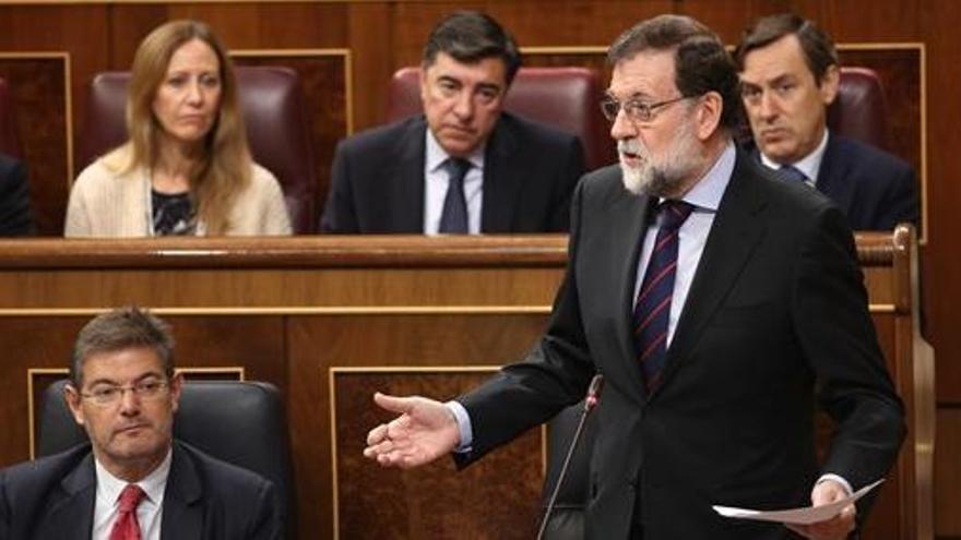 Rajoy veu «absurd» que Puigdemont plantegi votar si Catalunya segueix a la UE